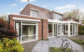 Keerweer 9, HENDRIK-IDO-AMBACHT