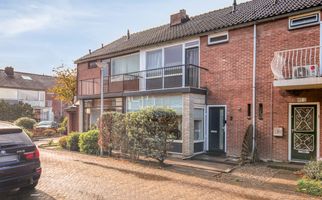 Warmoeziershof 3, HENDRIK-IDO-AMBACHT