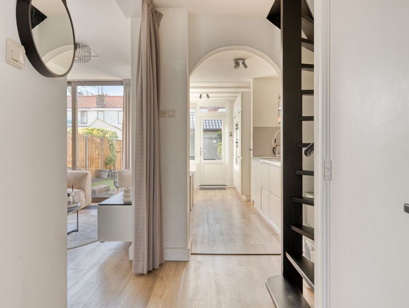 Warmoeziershof 3, HENDRIK-IDO-AMBACHT