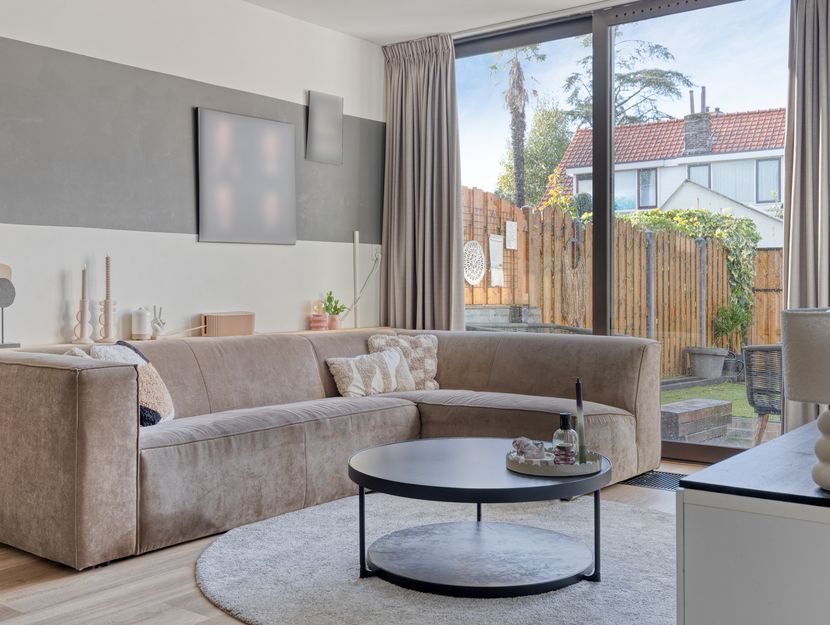 Warmoeziershof 3, HENDRIK-IDO-AMBACHT