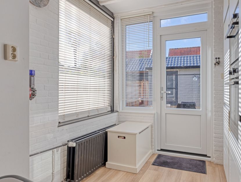 Warmoeziershof 3, HENDRIK-IDO-AMBACHT