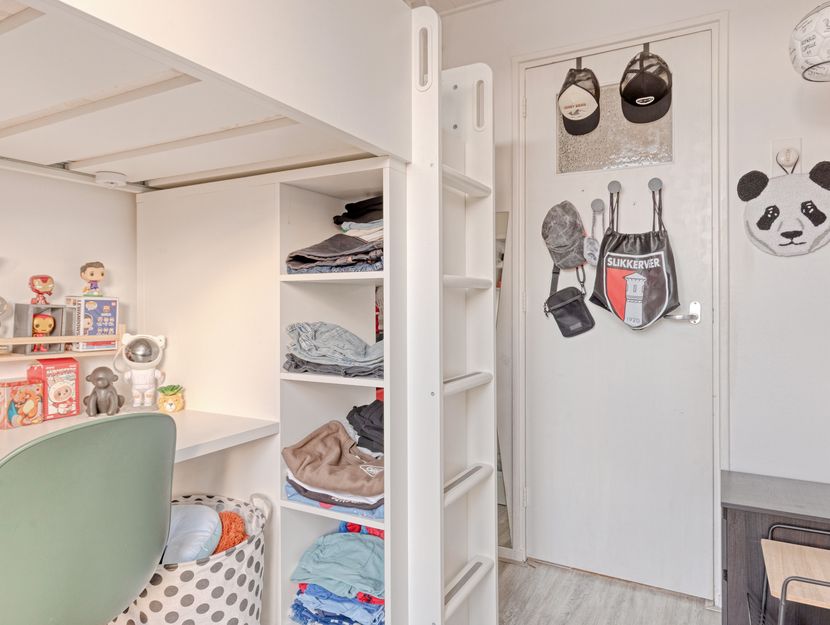 Warmoeziershof 3, HENDRIK-IDO-AMBACHT