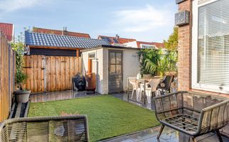 Warmoeziershof 3, HENDRIK-IDO-AMBACHT