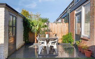 Warmoeziershof 3, HENDRIK-IDO-AMBACHT