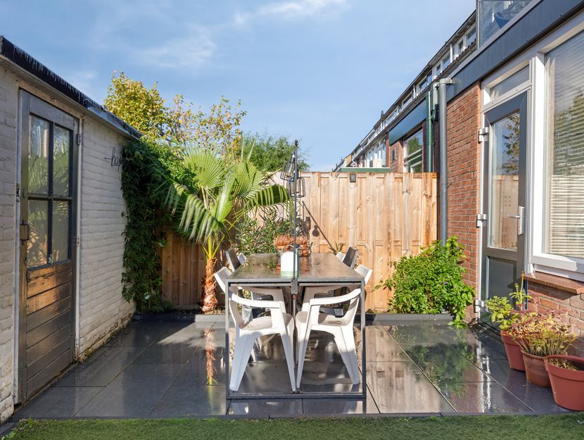 Warmoeziershof 3, HENDRIK-IDO-AMBACHT