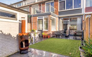 Warmoeziershof 3, HENDRIK-IDO-AMBACHT