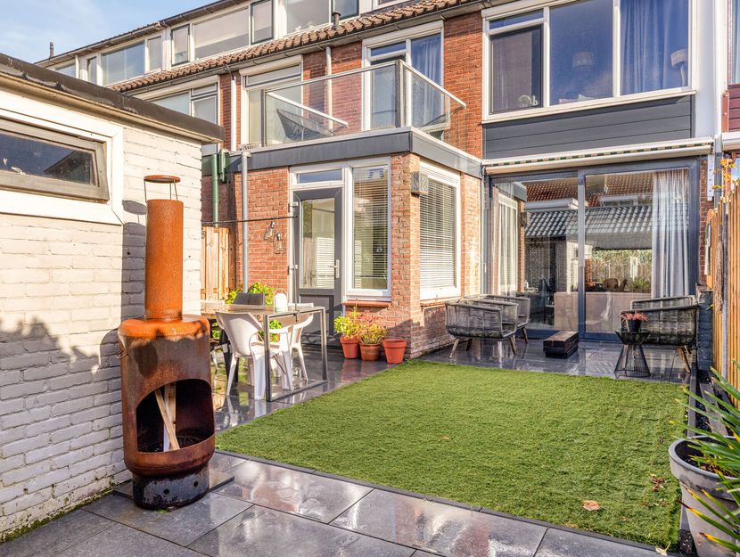 Warmoeziershof 3, HENDRIK-IDO-AMBACHT