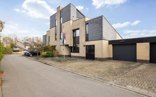 Volkerak 16, ZWIJNDRECHT