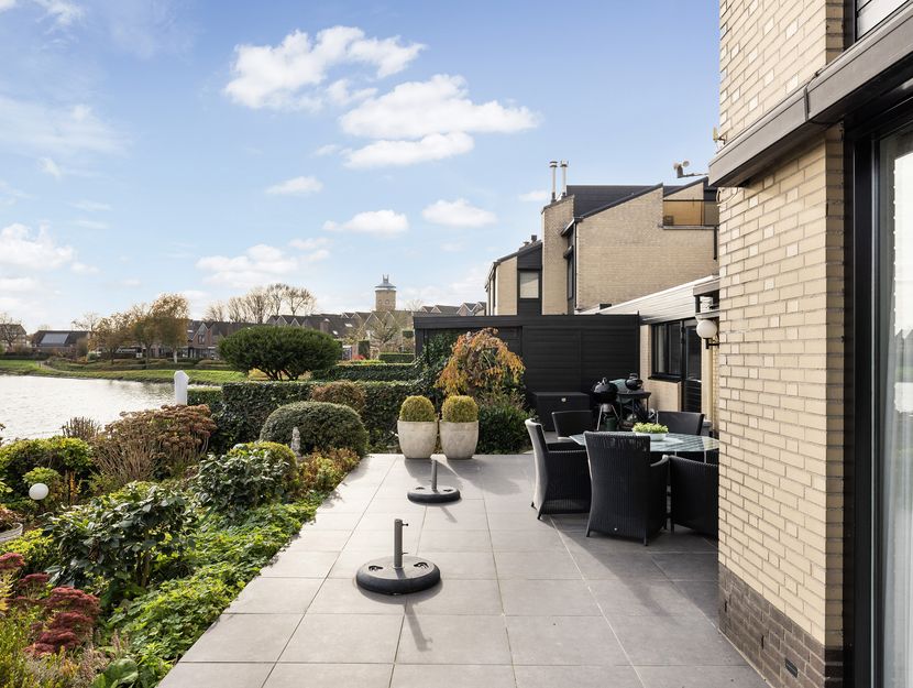 Volkerak 16, ZWIJNDRECHT