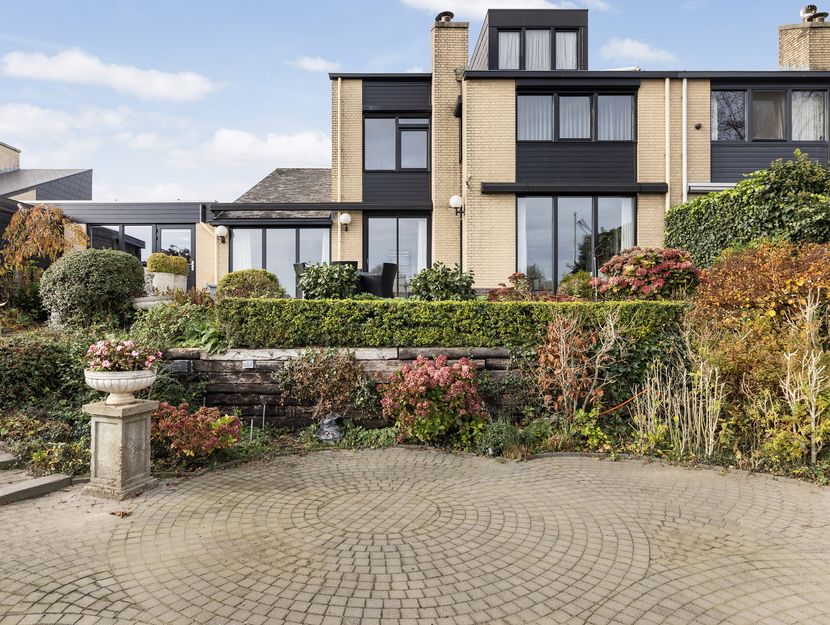 Volkerak 16, ZWIJNDRECHT