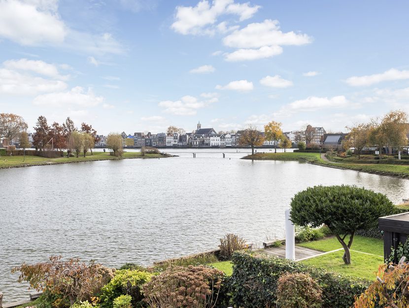 Volkerak 16, ZWIJNDRECHT