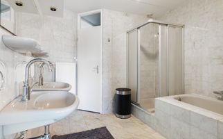 Volkerak 16, ZWIJNDRECHT