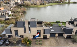 Volkerak 16, ZWIJNDRECHT