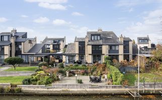 Volkerak 16, ZWIJNDRECHT