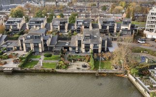 Volkerak 16, ZWIJNDRECHT