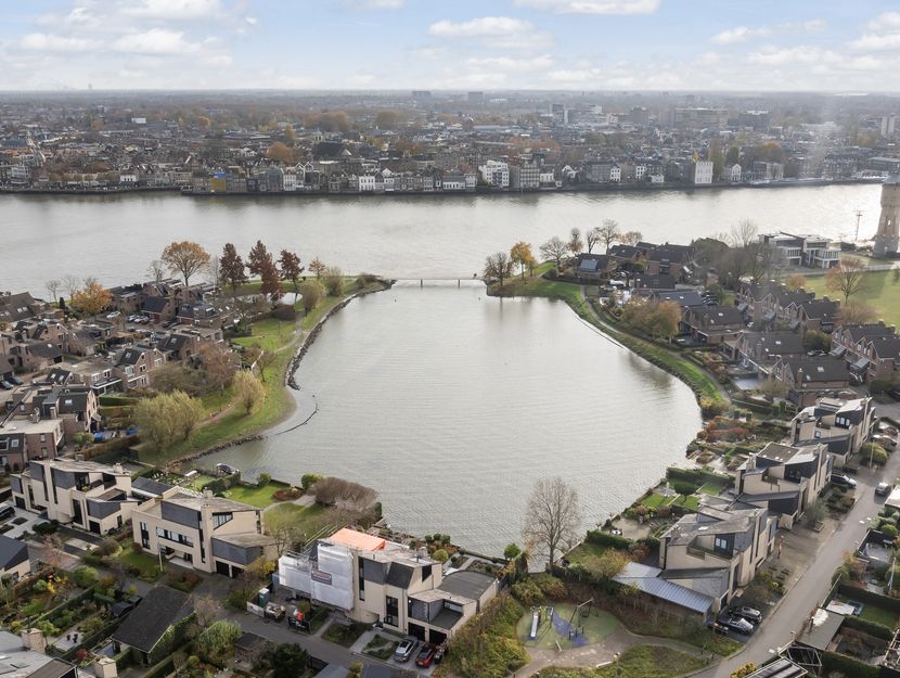 Volkerak 16, ZWIJNDRECHT