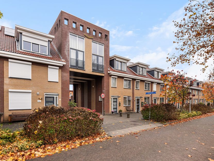 Agnes Bartoutslaan 58, HENDRIK-IDO-AMBACHT