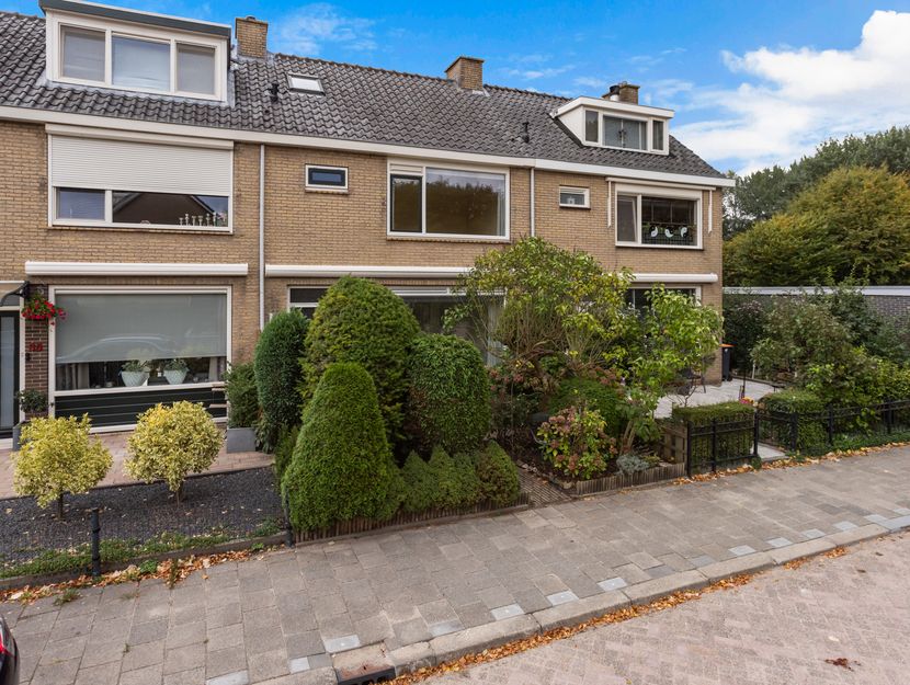 Slauerhoffstraat 37, RIDDERKERK