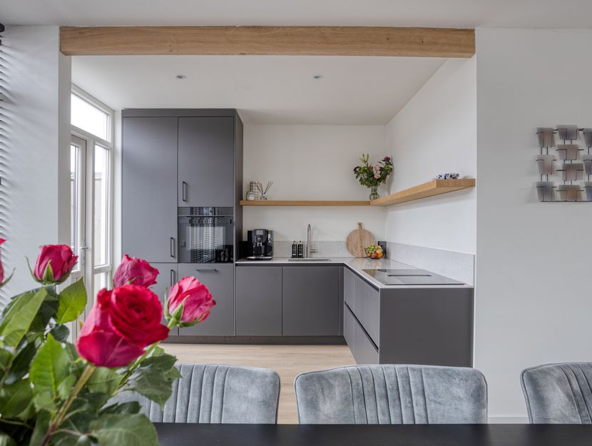 Weteringsingel 28, HENDRIK-IDO-AMBACHT