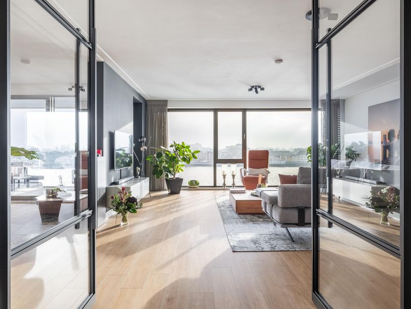 Euryzakade 110, ZWIJNDRECHT