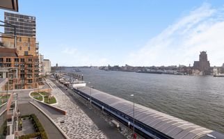 Euryzakade 110, ZWIJNDRECHT