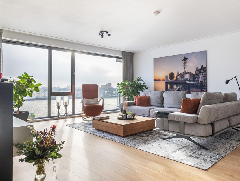 Euryzakade 110, ZWIJNDRECHT