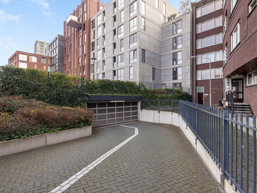 Euryzakade 110, ZWIJNDRECHT