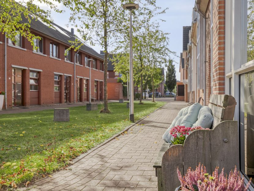 Moerasvaren 42, HENDRIK-IDO-AMBACHT