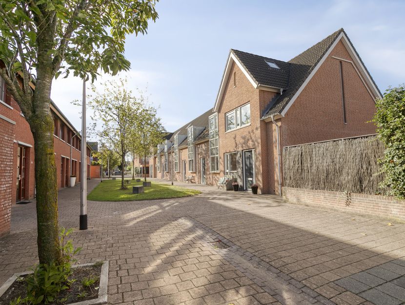 Moerasvaren 42, HENDRIK-IDO-AMBACHT