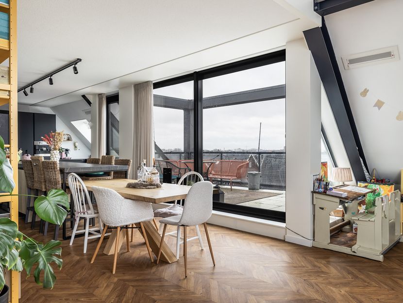 Zeis 42, HENDRIK-IDO-AMBACHT