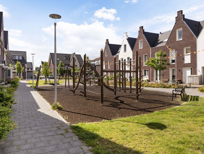 Zeis 42, HENDRIK-IDO-AMBACHT