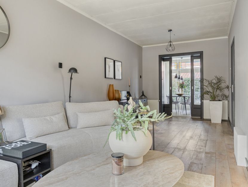 Charlotte de Bourbonstraat 13, ZWIJNDRECHT