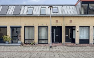 Adriaan Pieterslaan 8, HENDRIK-IDO-AMBACHT