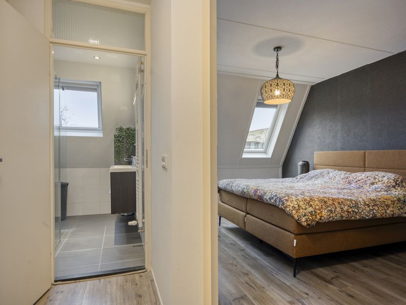 Adriaan Pieterslaan 8, HENDRIK-IDO-AMBACHT