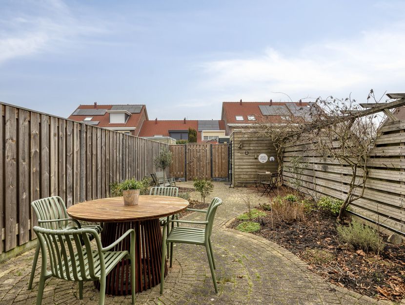 Adriaan Pieterslaan 8, HENDRIK-IDO-AMBACHT