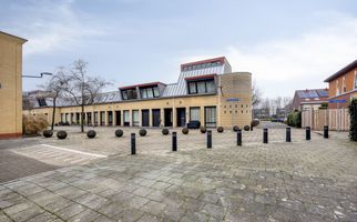 Adriaan Pieterslaan 8, HENDRIK-IDO-AMBACHT