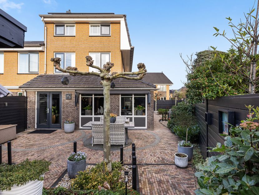 Dadelgaarde 57, HENDRIK-IDO-AMBACHT