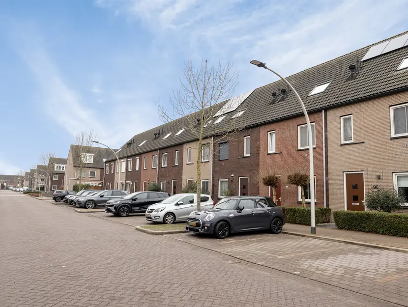 Steur 98, HENDRIK-IDO-AMBACHT