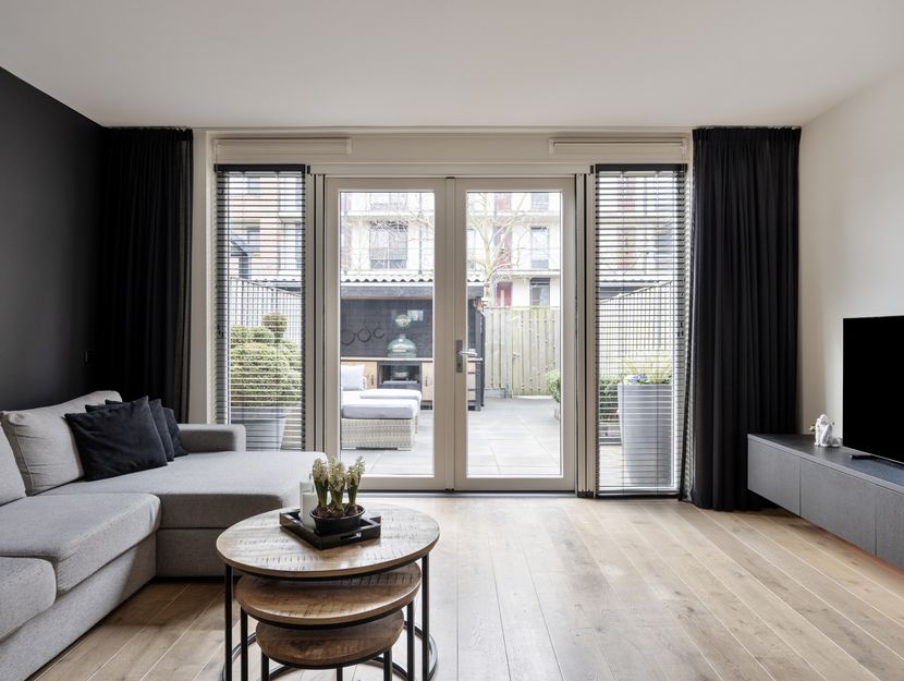 Steur 98, HENDRIK-IDO-AMBACHT