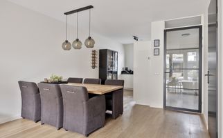 Steur 98, HENDRIK-IDO-AMBACHT