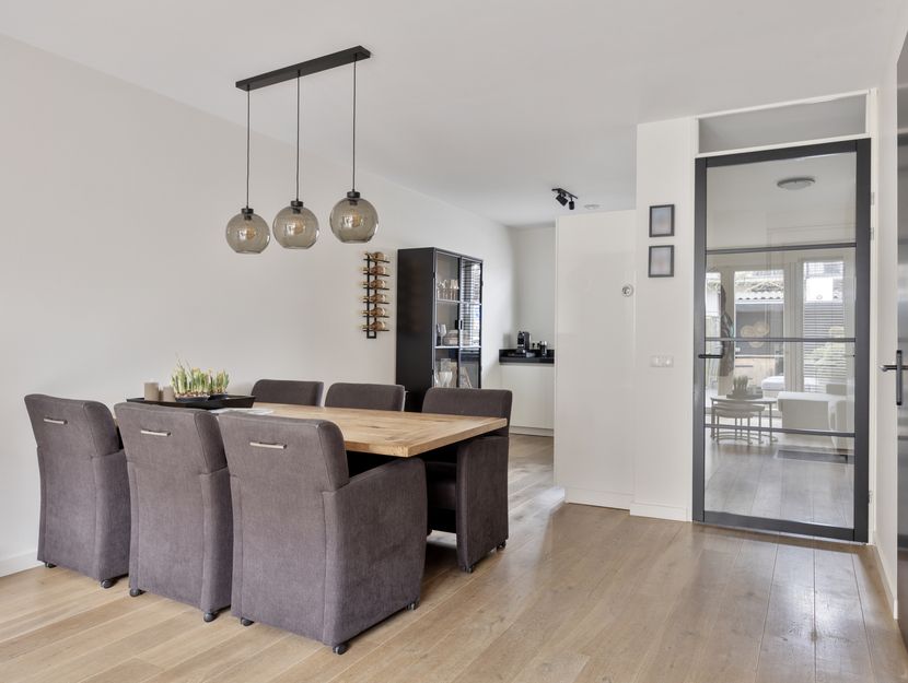 Steur 98, HENDRIK-IDO-AMBACHT