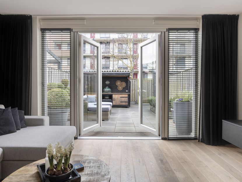 Steur 98, HENDRIK-IDO-AMBACHT