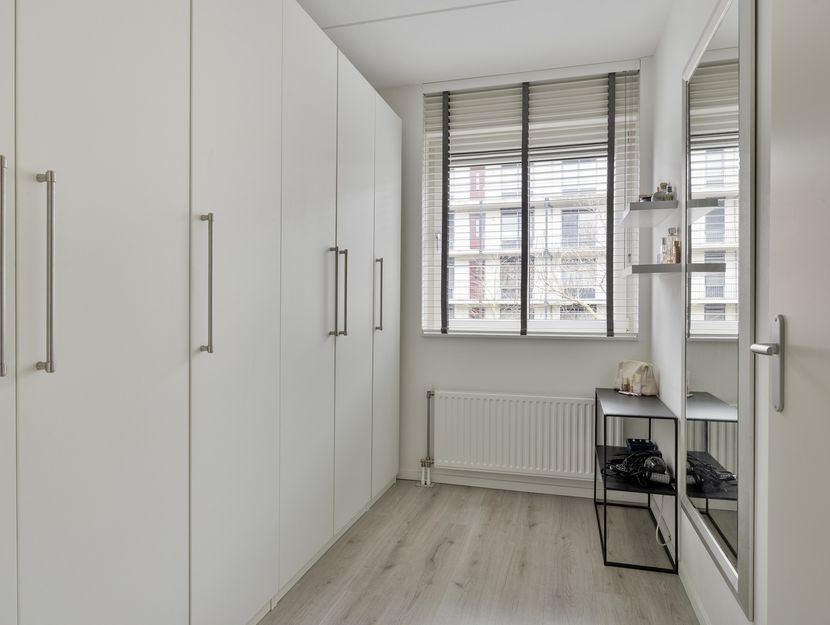 Steur 98, HENDRIK-IDO-AMBACHT