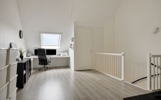 Steur 98, HENDRIK-IDO-AMBACHT