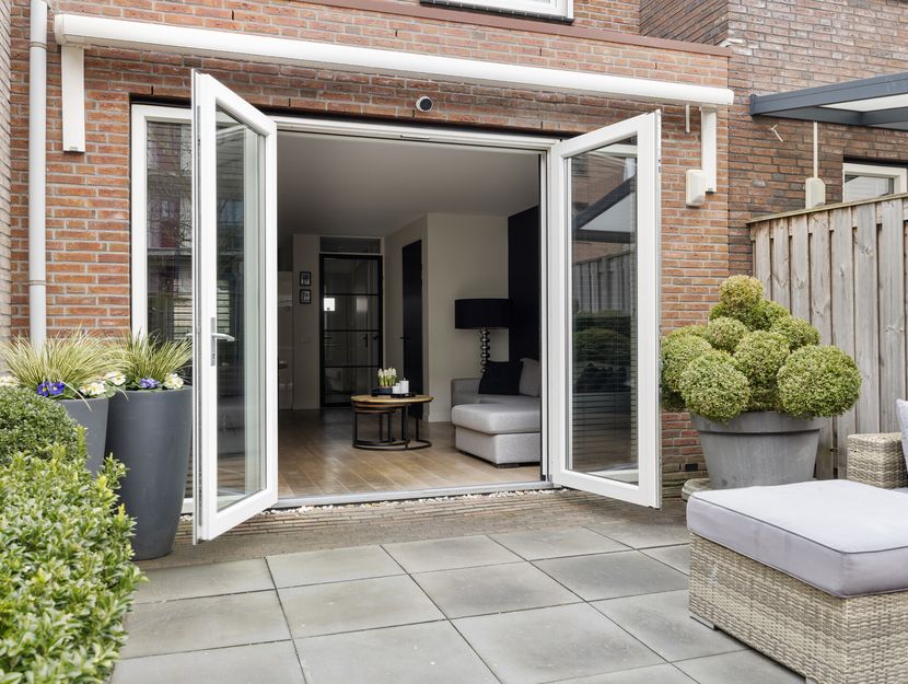 Steur 98, HENDRIK-IDO-AMBACHT