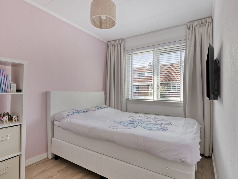 Juliana van Stolbergstraat 28, ZWIJNDRECHT