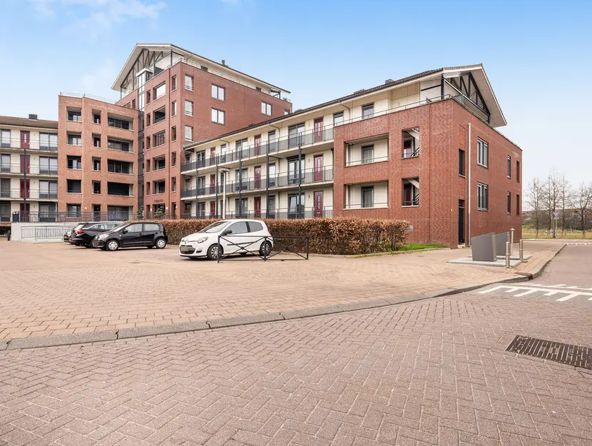 Steur 8, HENDRIK-IDO-AMBACHT