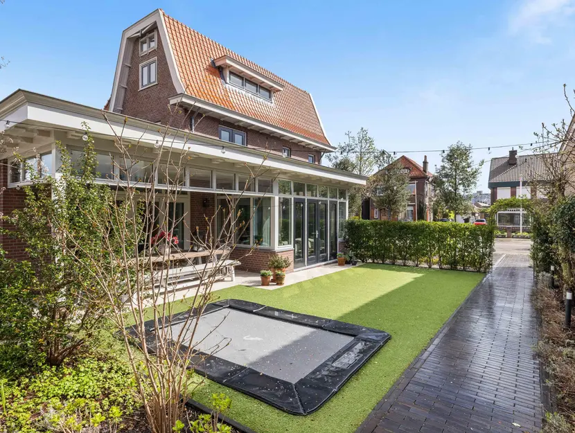 Burgemeester de Bruïnelaan 17, ZWIJNDRECHT