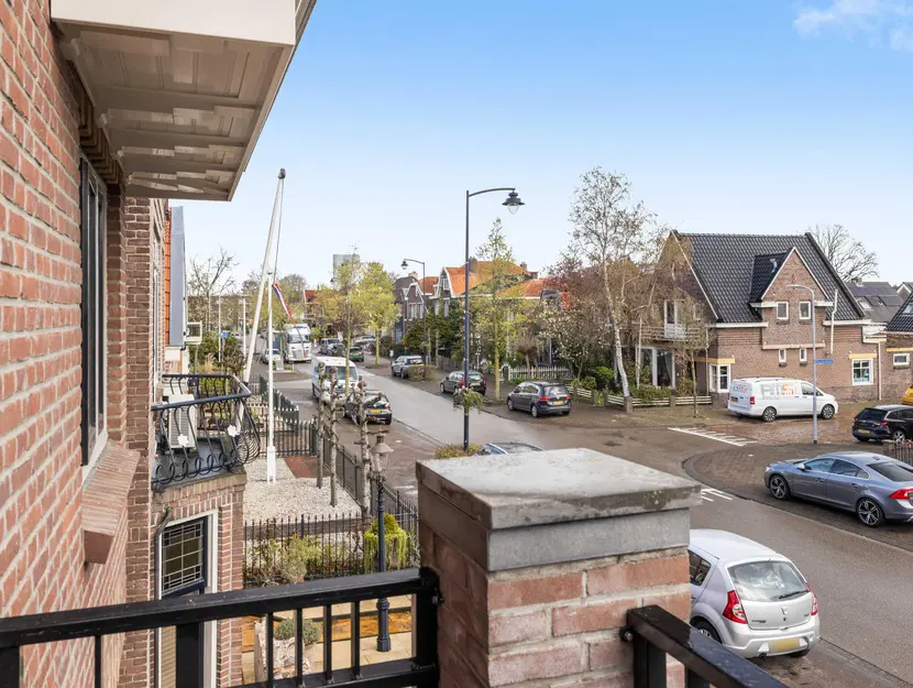 Burgemeester de Bruïnelaan 17, ZWIJNDRECHT