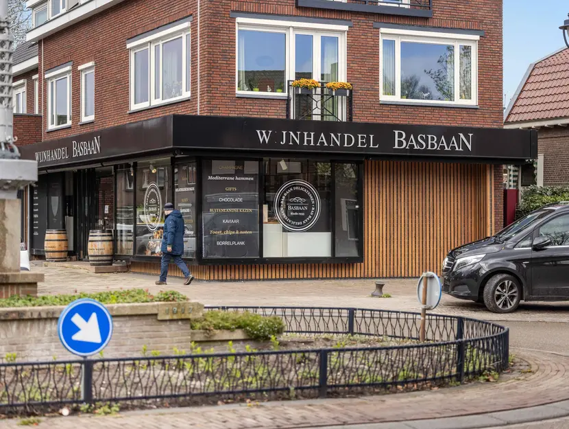 Burgemeester de Bruïnelaan 17, ZWIJNDRECHT